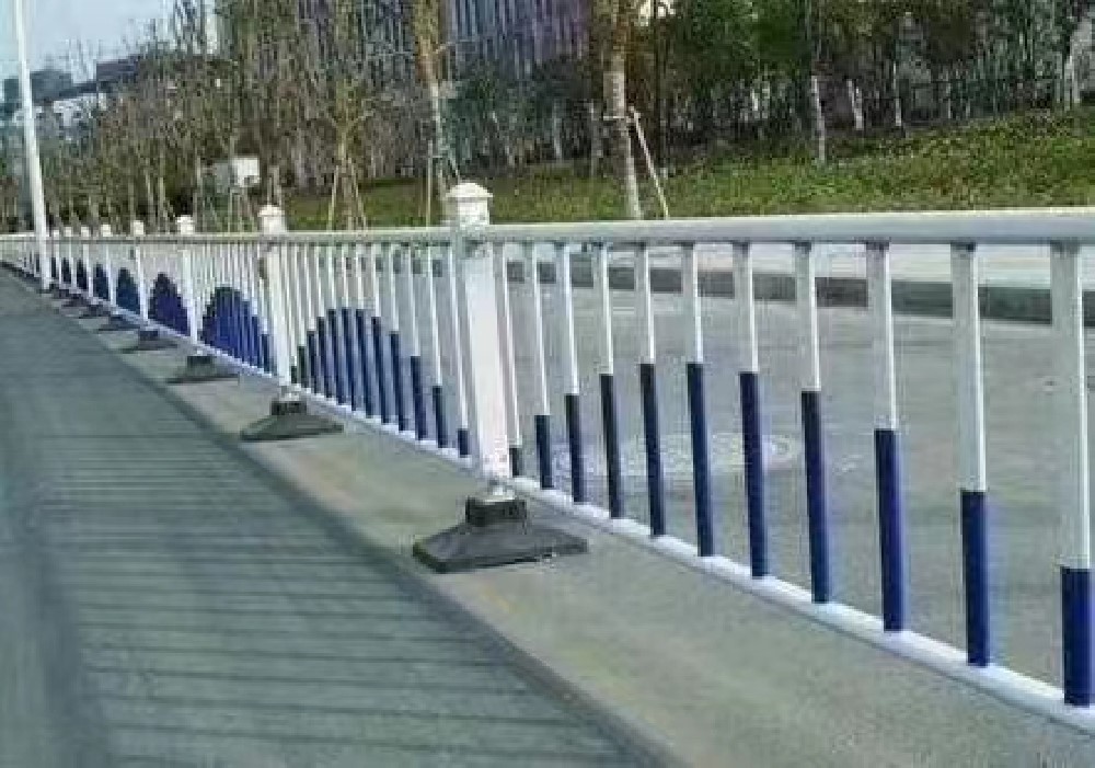 昆明道路护栏